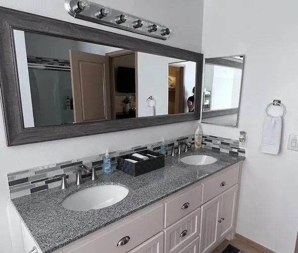 Master King Suite, Gem! *